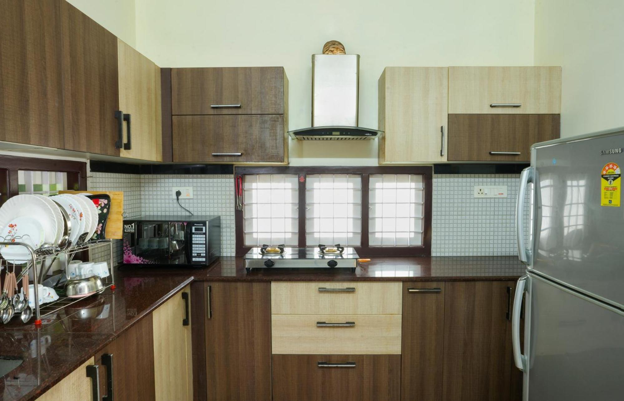 Swapna Home Suites Недумбассери Экстерьер фото